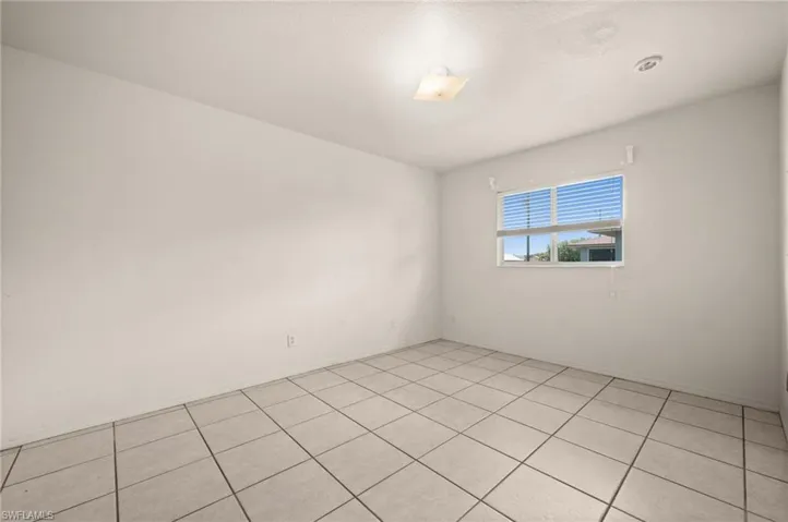 1417 Ne 3rd Ter, Cape Coral, Florida 33909