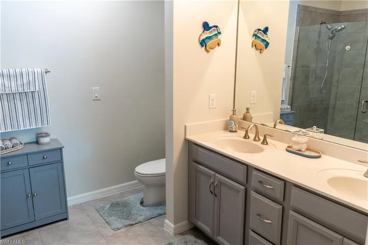 14888  Edgewater  CIR, Naples, FL 34114