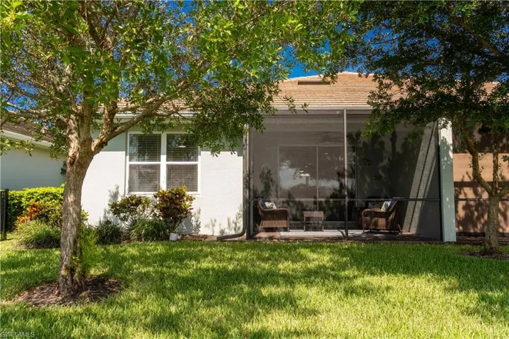 14888  Edgewater  CIR, Naples, FL 34114