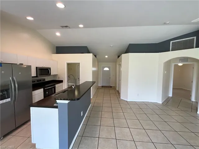 2917 43rd St W, Lehigh Acres Fl 33971