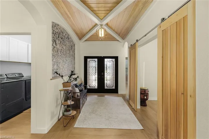 Wood Inlay Entry Celing.