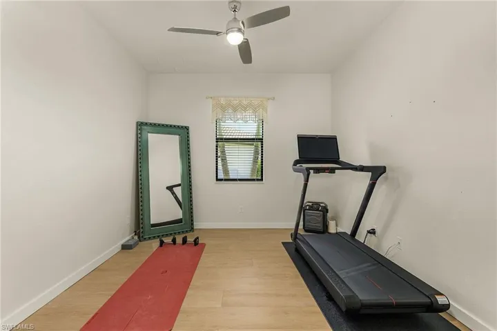 Den/Flex Room