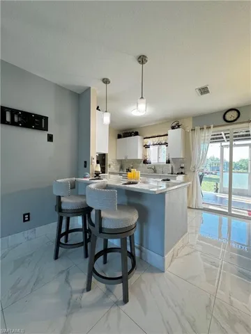 kitchen peninsula