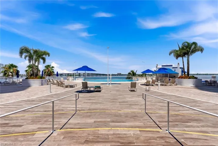 2743 1st St 102, Fort Myers, Florida 33916