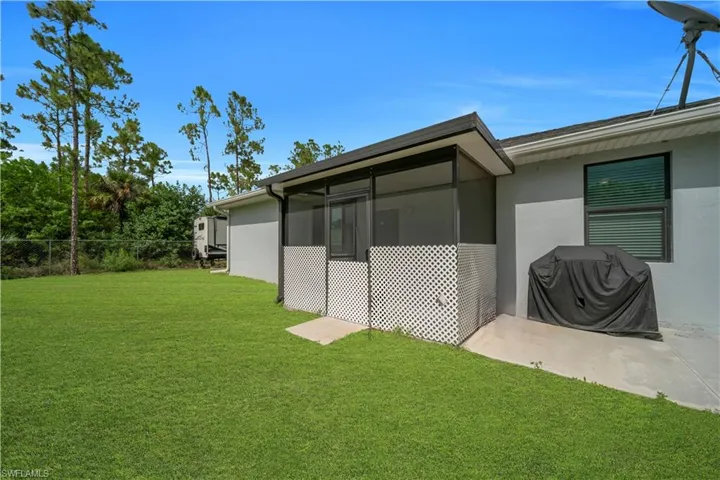 2021 Hines Ave, Alva, Florida 33920