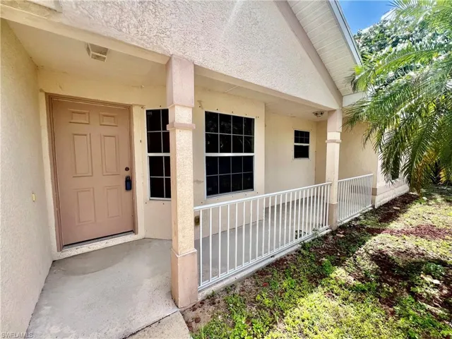 Covered front porch.