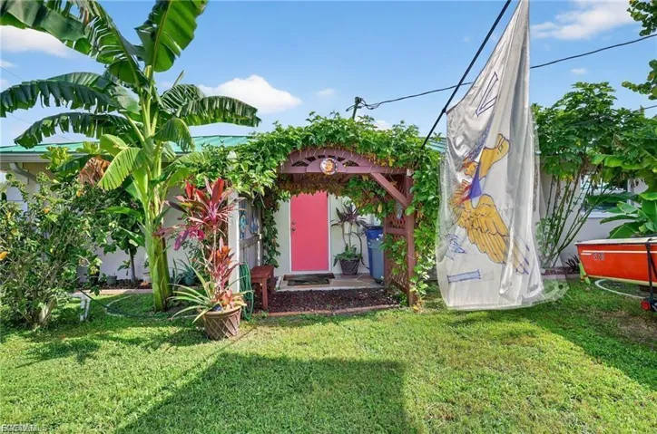 4638 Vinsetta Ave, North Fort Myers, Florida 33903