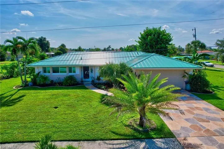 4638 Vinsetta Ave, North Fort Myers, Florida 33903