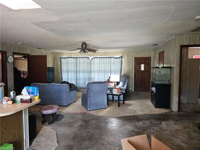 2050  Evans  RD, Labelle, FL 33935