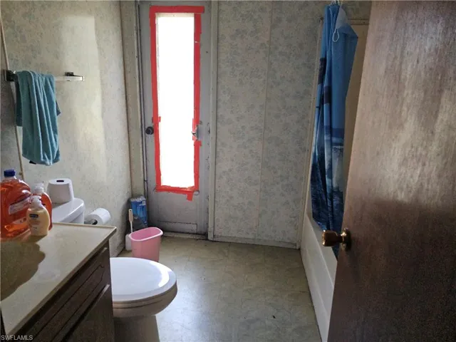 2050  Evans  RD, Labelle, FL 33935