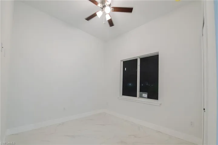 Empty room with ceiling fan