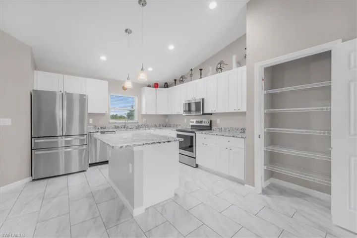 7500  5th  TER, Labelle, FL 33935