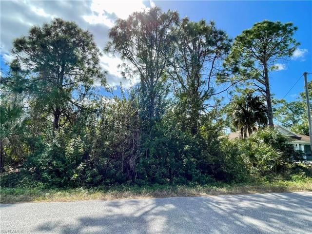 2711 26th ST W, LEHIGH ACRES FL 33971