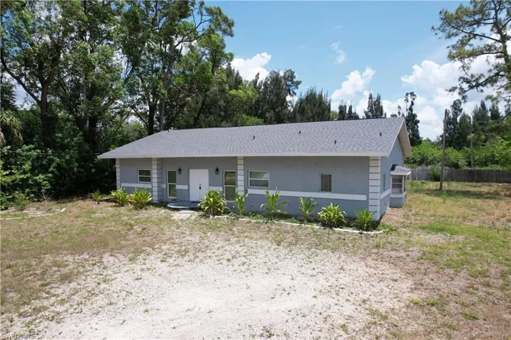 7823 Marx Dr, North Fort Myers, Florida 33917