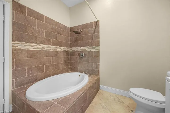 7823 Marx Dr, North Fort Myers, Florida 33917