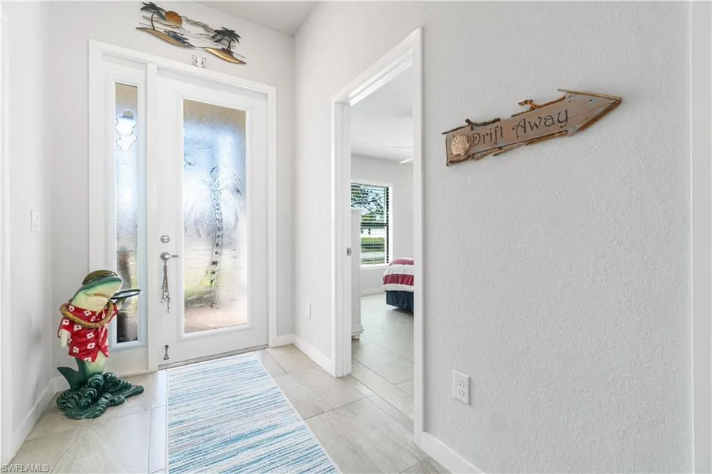 2505 19th PL, Cape Coral, FL 33993,2025000418