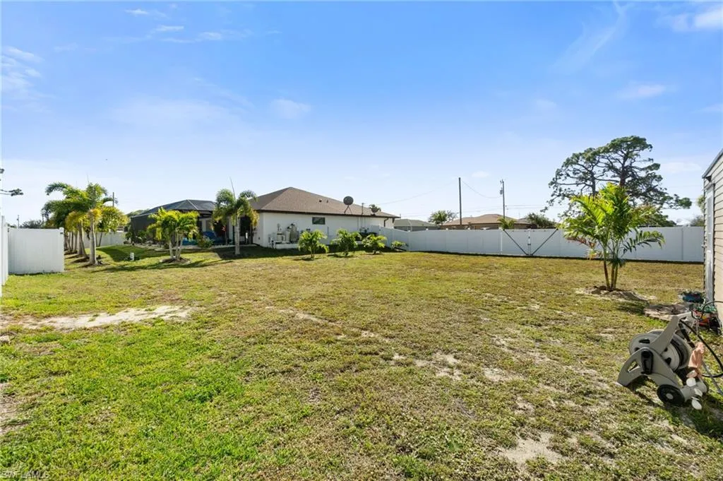 2505 19th PL, Cape Coral, FL 33993,2025000418