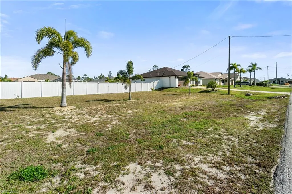 2505 19th PL, Cape Coral, FL 33993,2025000418