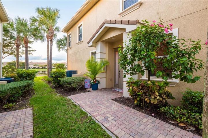 NICE WALK WAY TO THE FRONT DOORS