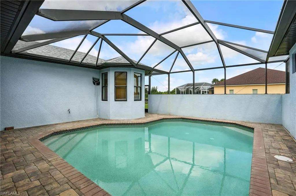 3933 18th ST, Lehigh Acres, FL 33971,225063749