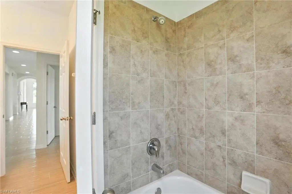 3933 18th ST, Lehigh Acres, FL 33971,225063749