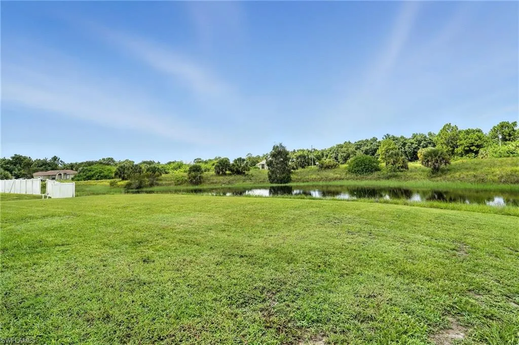 3933 18th ST, Lehigh Acres, FL 33971,225063749