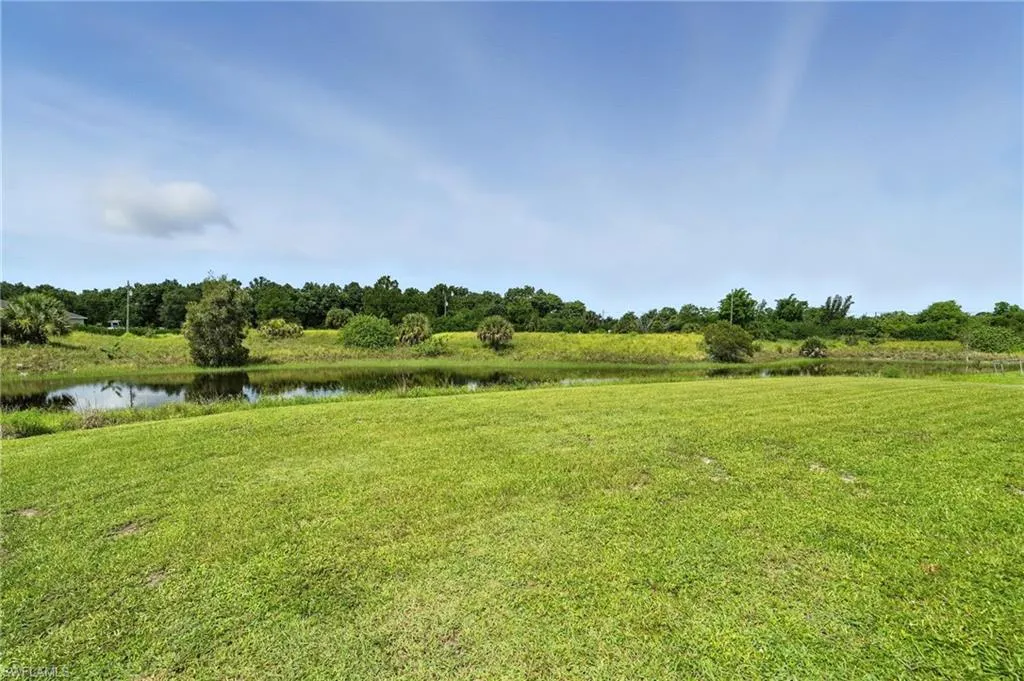 3933 18th ST, Lehigh Acres, FL 33971,225063749