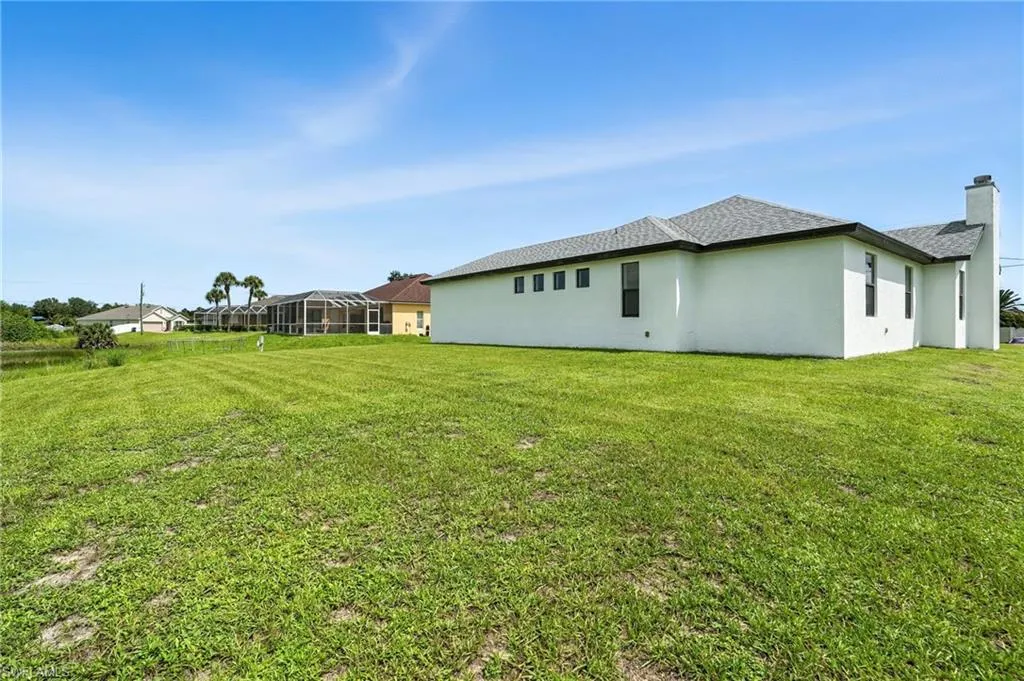 3933 18th ST, Lehigh Acres, FL 33971,225063749