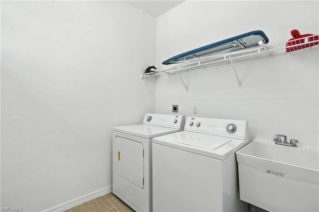3933 18th ST, Lehigh Acres, FL 33971,225063749