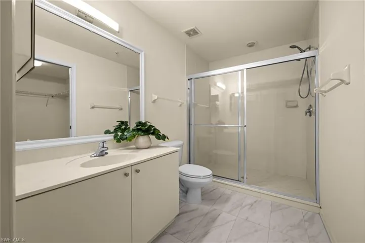 Master bath & walk-in closet