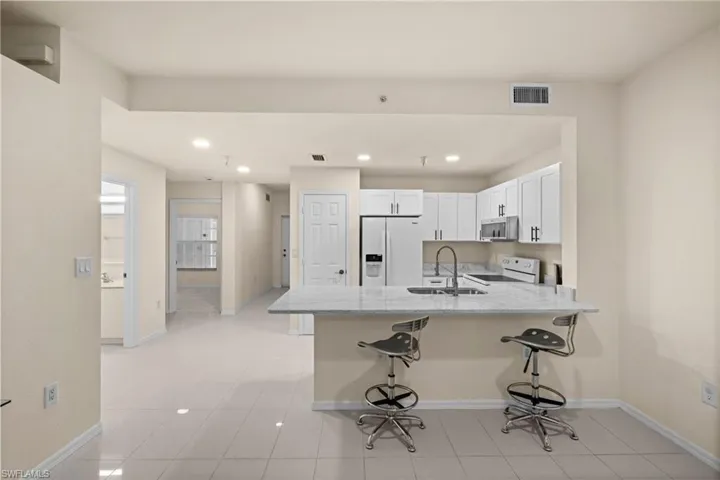 Breakfast bar