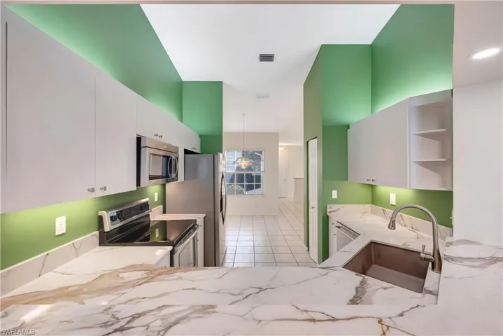 3390 W Crown Pointe  BLVD, Naples, FL 34112