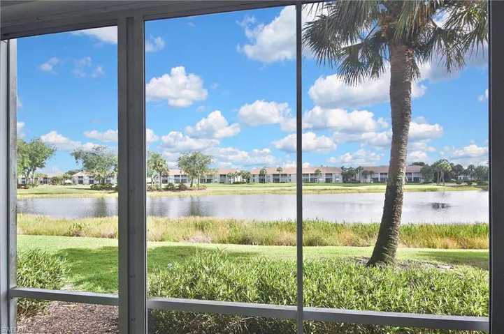 8099 Queen Palm Ln 212, Fort Myers, Florida 33966