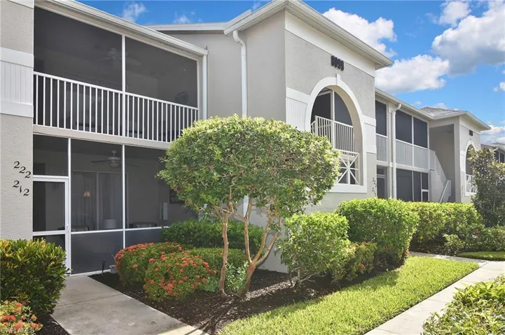 8099 Queen Palm Ln 212, Fort Myers, Florida 33966