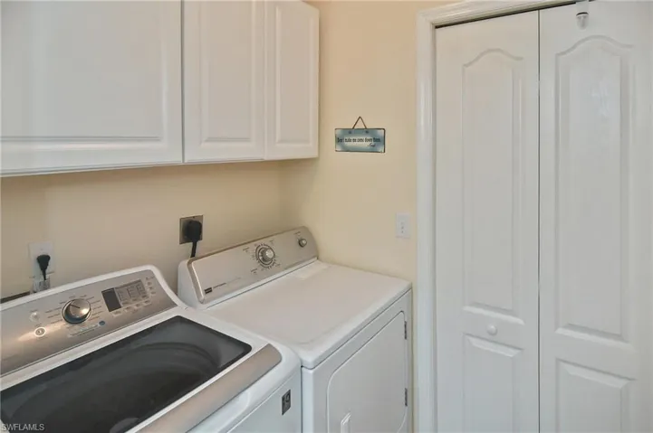 8099 Queen Palm Ln 212, Fort Myers, Florida 33966