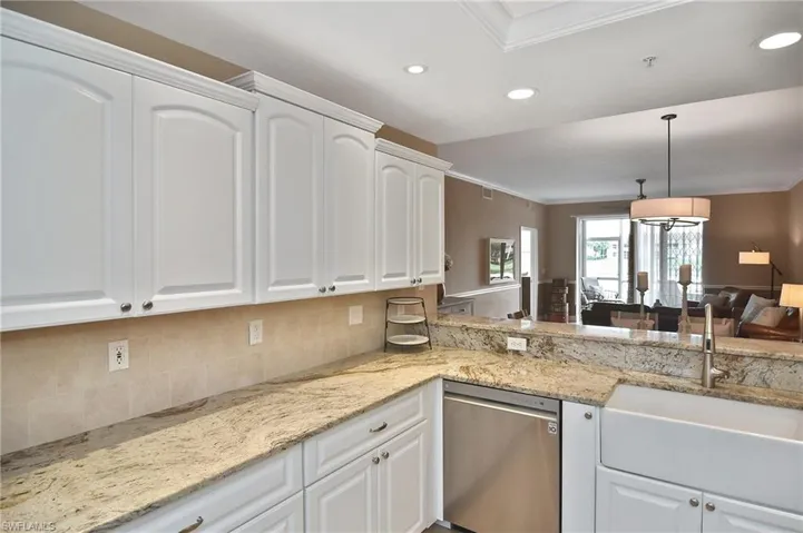 8099 Queen Palm Ln 212, Fort Myers, Florida 33966