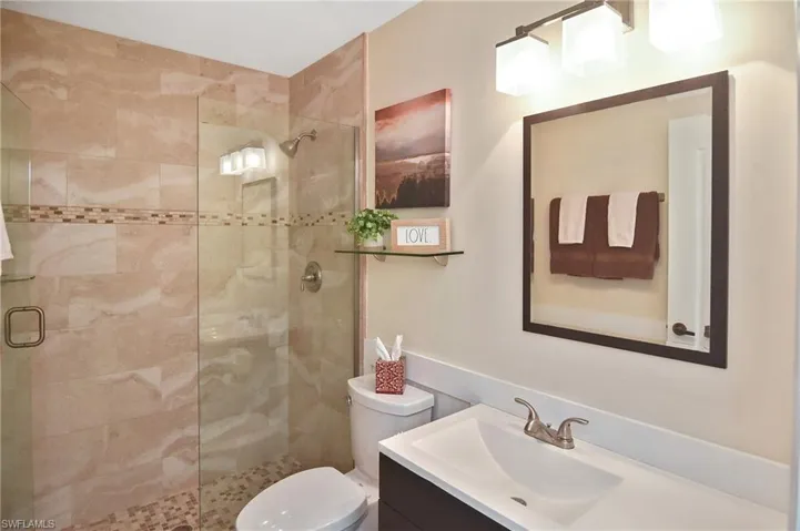8099 Queen Palm Ln 212, Fort Myers, Florida 33966