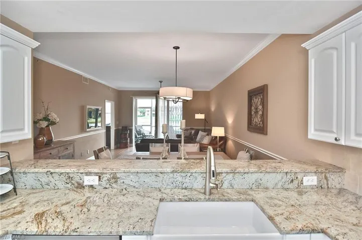 8099 Queen Palm Ln 212, Fort Myers, Florida 33966