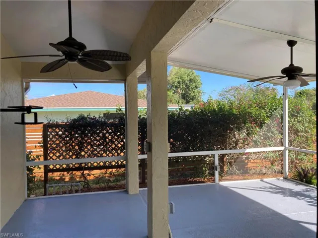 5232  Raintree  LN, Naples, FL 34113