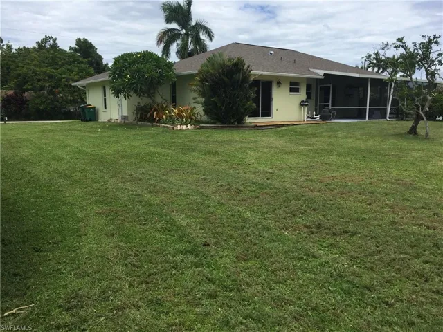 5232  Raintree  LN, Naples, FL 34113