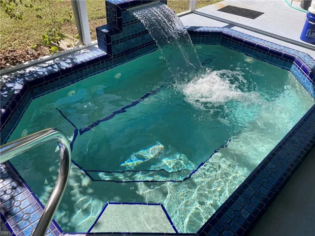 5232  Raintree  LN, Naples, FL 34113