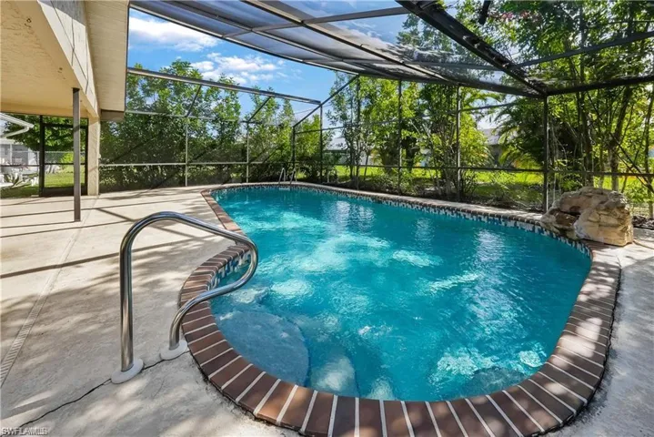 2122 SE 5th TER, CAPE CORAL FL 33990