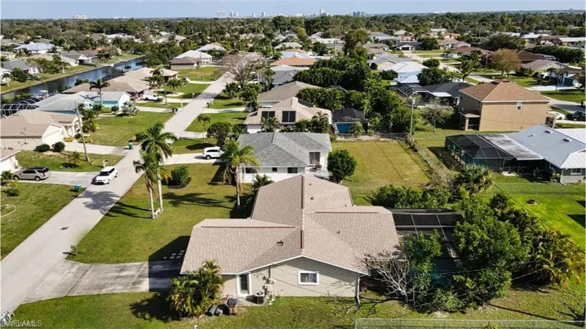 2122 SE 5th TER, CAPE CORAL FL 33990
