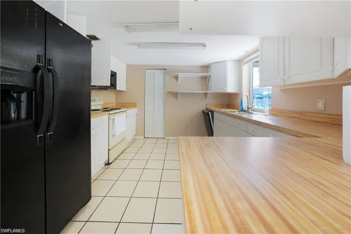 2122 SE 5th TER, CAPE CORAL FL 33990