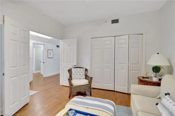 Bedroom 2 / Den
