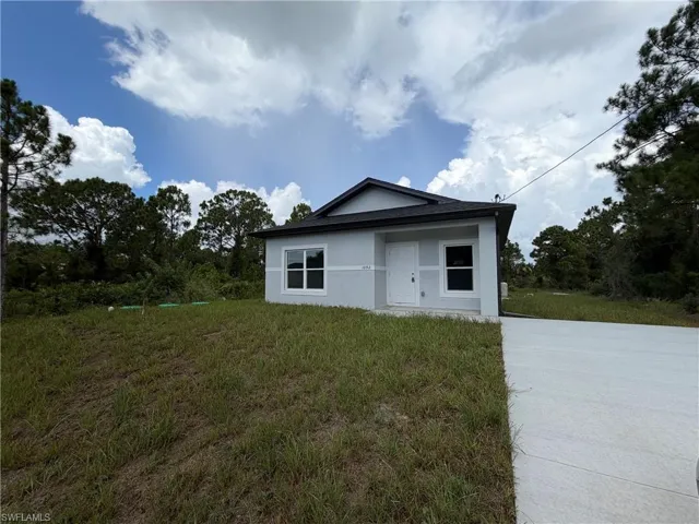 1092 Norton Ave S, Lehigh Acres, Florida 33974