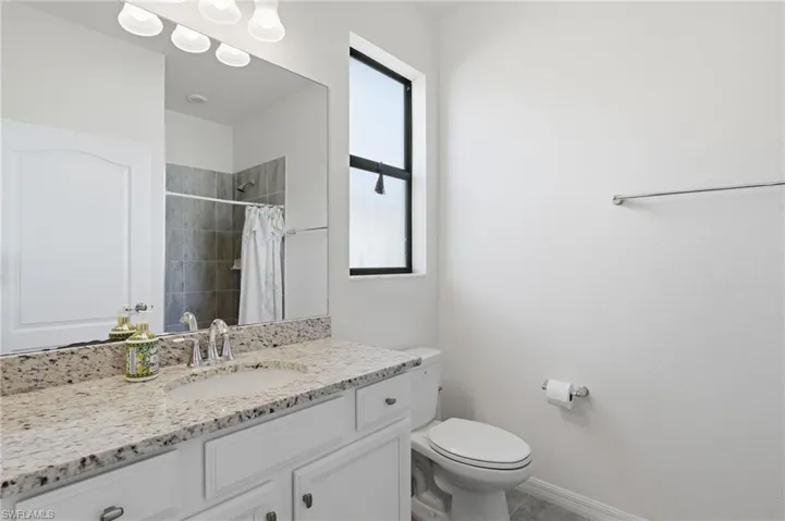 En suite bathroom for guest bedroom 2