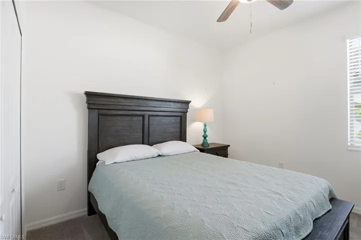 Guest bedroom 2 with queen sized bed and en suite bathroom
