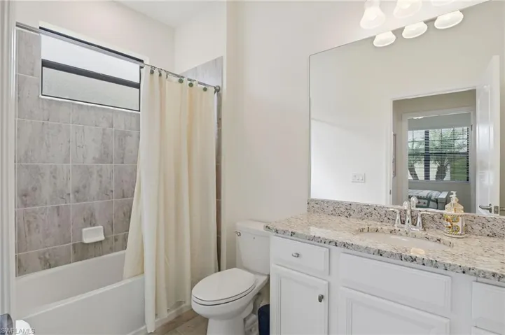 Guest bathroom 1