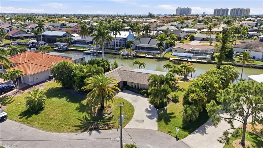 1230 Sw 53rd Ter, Cape Coral, Florida 33914